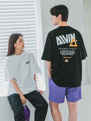 Triangle Over-Fit Short Sleeved T-Shirt - alvinclo - Modalova