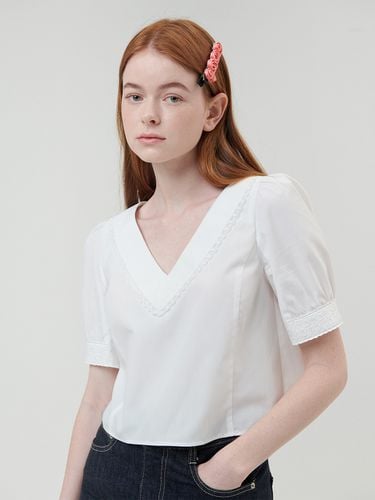 V-Neck Lace Puff Blouse_White - ouel - Modalova