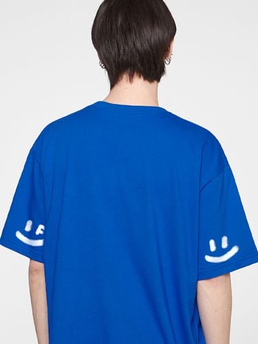 UNISEX] Elbow Spray Smile Drawing T-shirt - GRAVER - Modalova