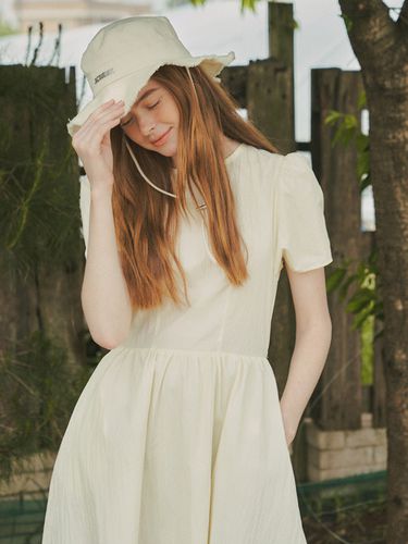 A3455 Cut-out Shirring Dress _Pale Yellow - vanone atelier - Modalova