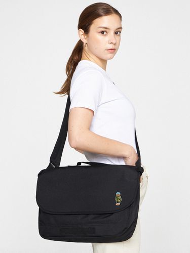 Beanie Dog Embroidery Cross Messenger Bag_Black - GRAVER - Modalova