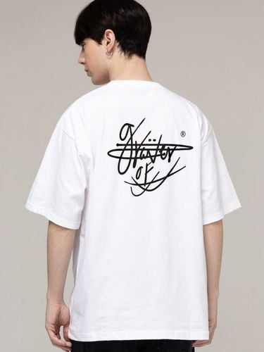 ODNR-UNISEX]Autograph Lettering Back Logo T-shirt - GRAVER - Modalova