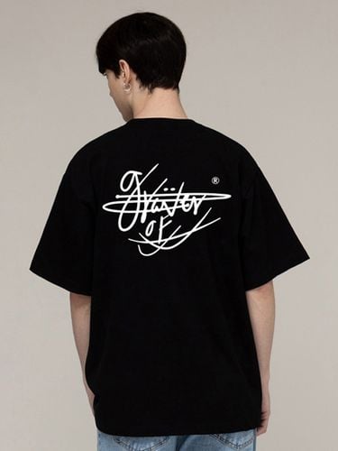 ODNR-UNISEX]Autograph Lettering Back Logo T-shirt - GRAVER - Modalova