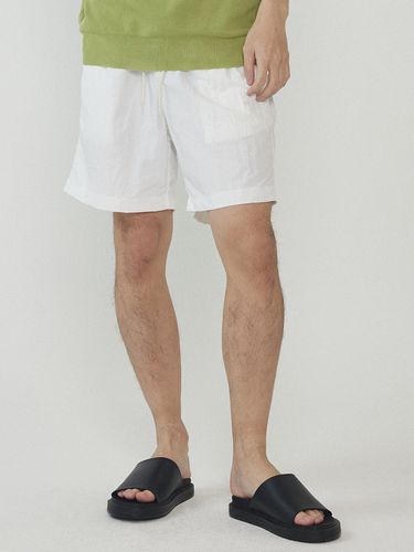 Standard Nylon Shorts - White - Analogmood - Modalova