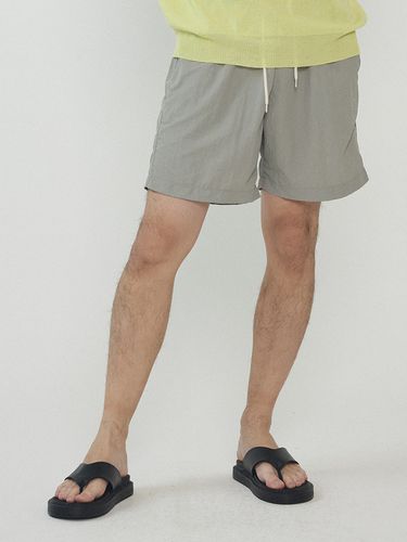 Standard Nylon Shorts - Gray - Analogmood - Modalova