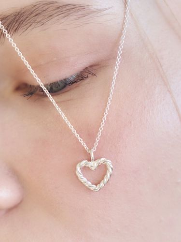 Heart Pendant Necklace - cotoit - Modalova