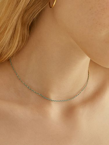 Silver Slim Silky Layered Color Necklace - LUNNE - Modalova