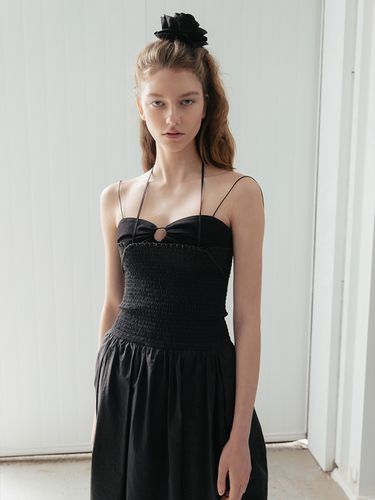 Layered Strap Top_Black - RRACE - Modalova