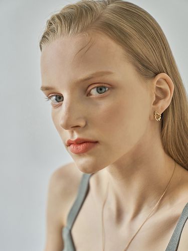 Wave Drop Earring - cotoit - Modalova