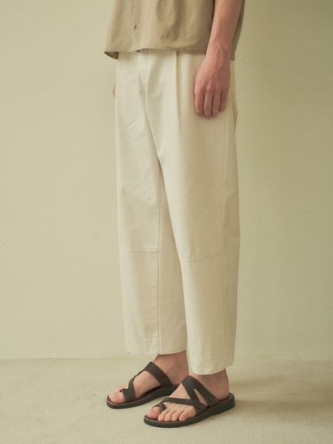 P10020 Pin Tuck Wide Pants - HALBKREIS LAYOUT - Modalova