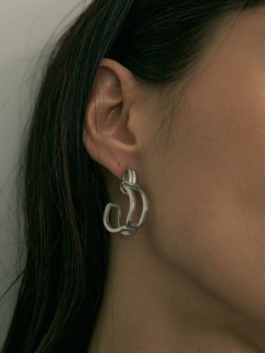 Dark E2 Earring_Silver - AHNI - Modalova