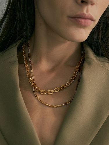 Flat N Necklace_Gold - AHNI - Modalova