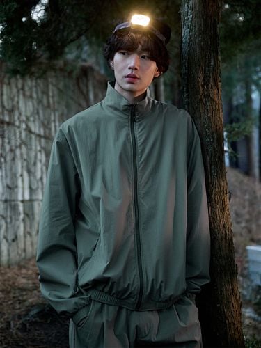 Nylon Washer Shirring Jacket_Khaki - OFFGRID - Modalova