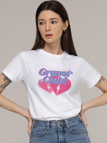 WOMAN] CLUB Logo Heart Slim T-shirt_White - GRAVER - Modalova