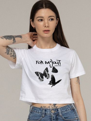 WOMAN] FOR DAYOUT Logo Butterfly Cropped T-shirt - GRAVER - Modalova