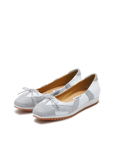 Rila Ribbon Flat Sneakers_White - NEGATIVETHREE - Modalova