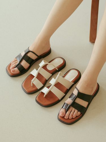 Square Flip-Flops (2 Colors) - fri fla - Modalova