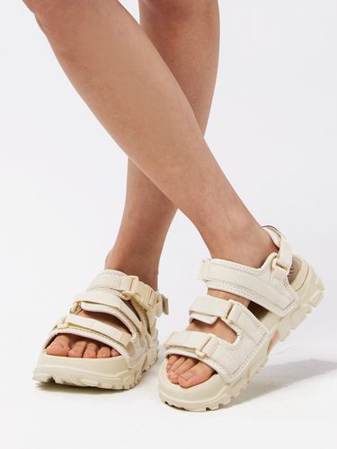 Granada Sandal - AKIII CLASSIC - Modalova