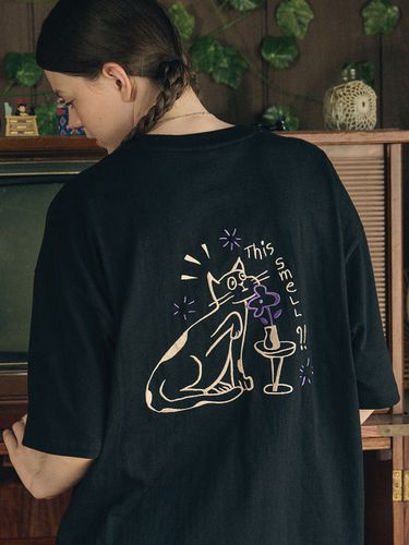 SMELL CAT Embroidery T-shirt_Black - CPGN - Modalova