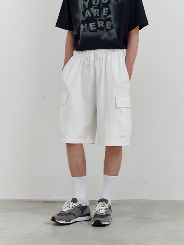 Bass Cargo Shorts _ Off White - endoor - Modalova