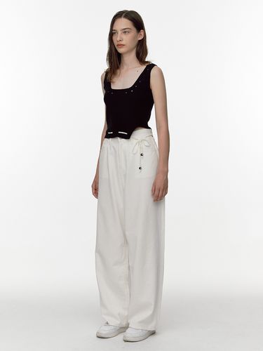 String Sleeveless Knit with Punched Holes - SOFT SEOUL - Modalova