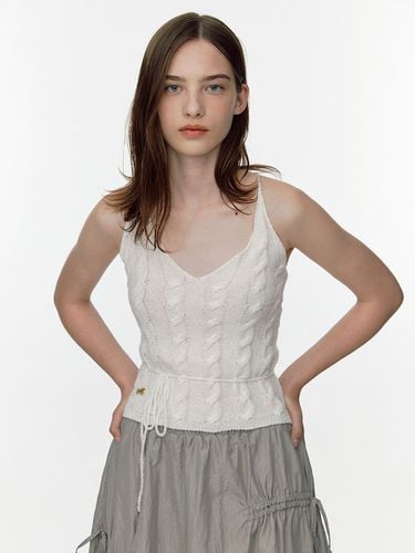 Sleeveless Knit Top with Open Tie Back - SOFT SEOUL - Modalova