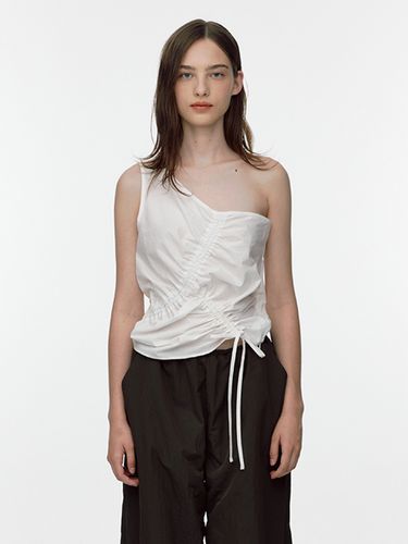 Unbalanced Shirring Blouse - White - SOFT SEOUL - Modalova