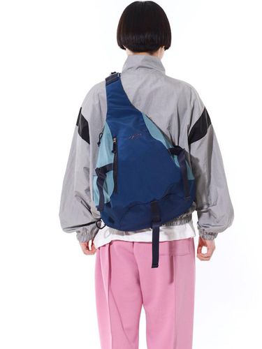 Ex Nylon Sling Bag_Navy - PIECEMAKER - Modalova