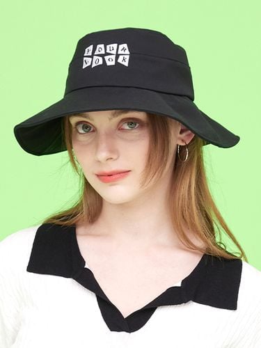 Square Embroidered Bucket Hat_ 2 Colors - ULUK - Modalova