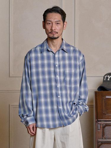 All Day Ombre Checked Shirt _ Navy - TLEYOUNG - Modalova