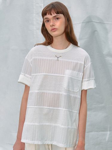 Necklace Border T-shirt _White - a.t.corner - Modalova