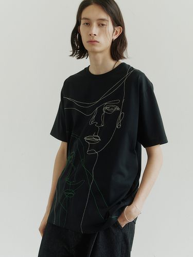 Line Drawing Half T-Shirt_Black - NOIRER - Modalova