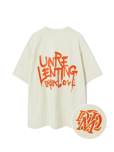 Unrelenting Graffiti Short Sleeve T-shirt_Beige - DIAMOND LAYLA - Modalova