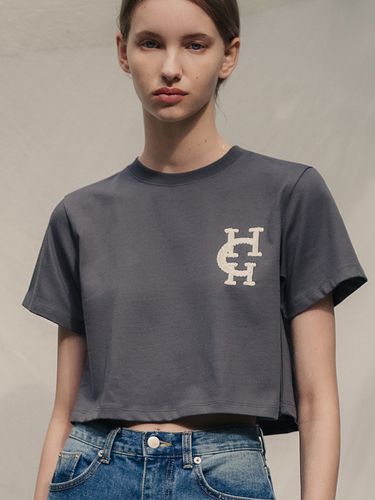 HCH Embroidery Crop Shirt_Charcoal - hardcore happiness - Modalova