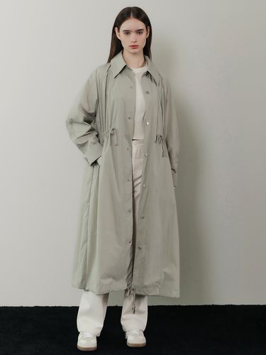 Wave Oversized Classic Collar Coat_Khaki Beige - hardcore happiness - Modalova