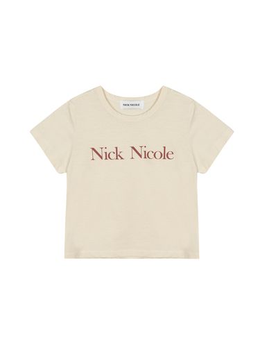 Nicole Classic Logo Crop Tee_Light Beige - NICK&NICOLE - Modalova