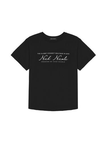 Nicole Lettering Logo Half Tee_Black - NICK&NICOLE - Modalova