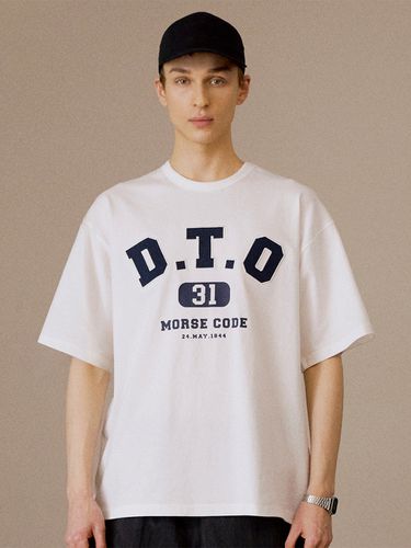 D.T.O Logo Applique T-Shirt _ White - DTHIRTYONE - Modalova