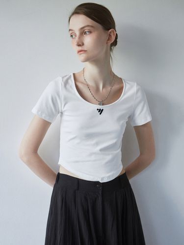 NNC Asymmetric Wave Crop Tee - NICK&NICOLE - Modalova