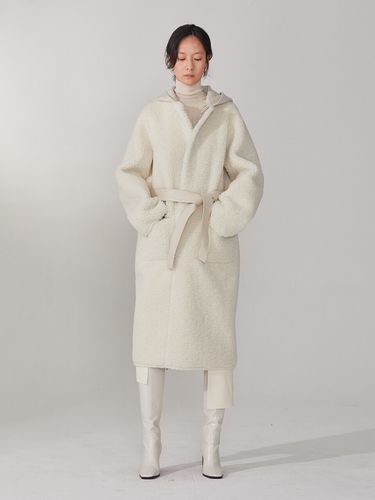 Faux Shearing Reversible Long Coat - MUSEE - Modalova