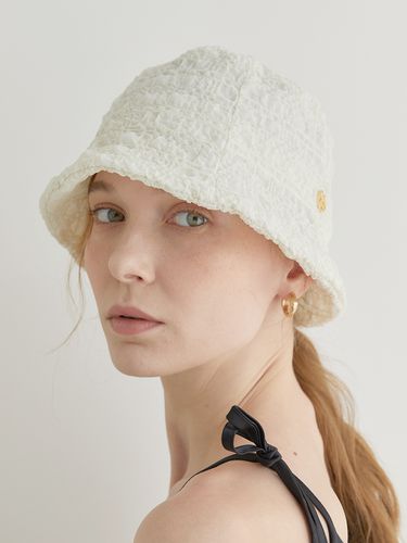 Atypical Embo Bucket Hat - halden - Modalova