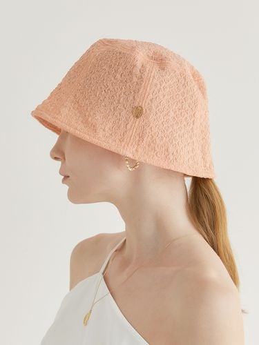 Floral Embo Bucket Hat - halden - Modalova