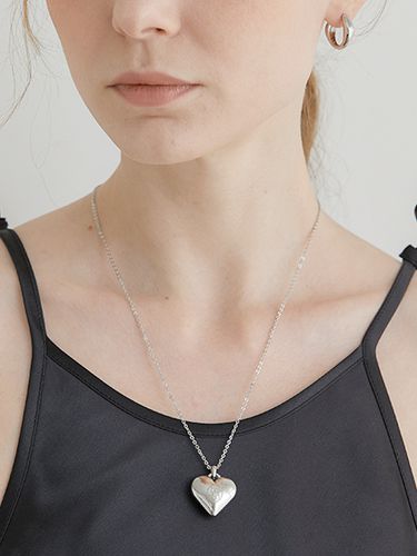 Heart Pendant Chain Necklace_Silver - halden - Modalova