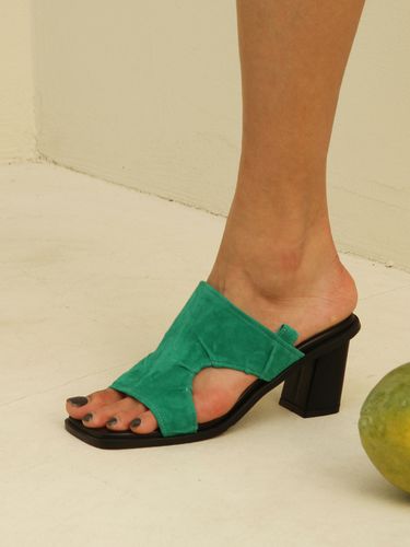 Side Shirring Mules_Green - february second - Modalova