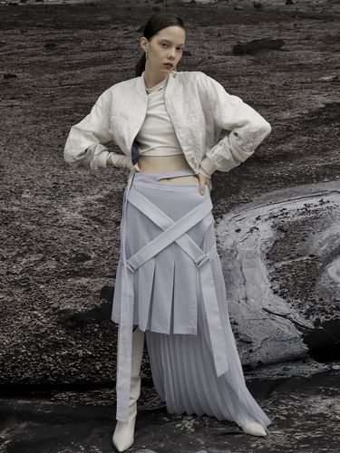 EVA Unbalance Pleated Belt Skirt () - MUSEE - Modalova