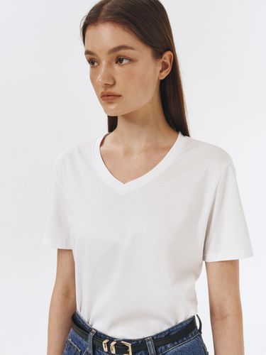 V-neck Logo Printed T-shirt _3 Colors - marieclaire - Modalova