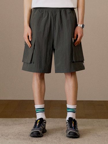 Nylon Cargo Bermuda Shorts _ - DTHIRTYONE - Modalova