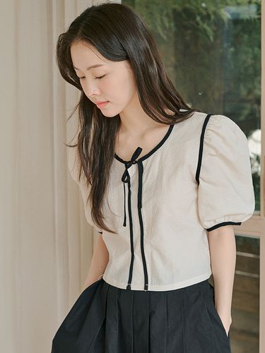 ANC Piping Ribbon Puffed Blouse - ANOETIC - Modalova