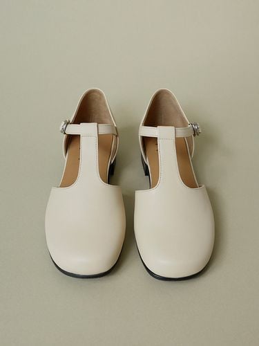 Side Open Mary Jane Shoes_Porcelain Beige - heenn - Modalova