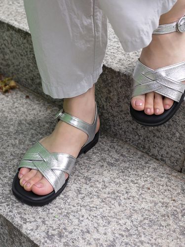 Shiny Leather Crossover Sandals_Silver - heenn - Modalova